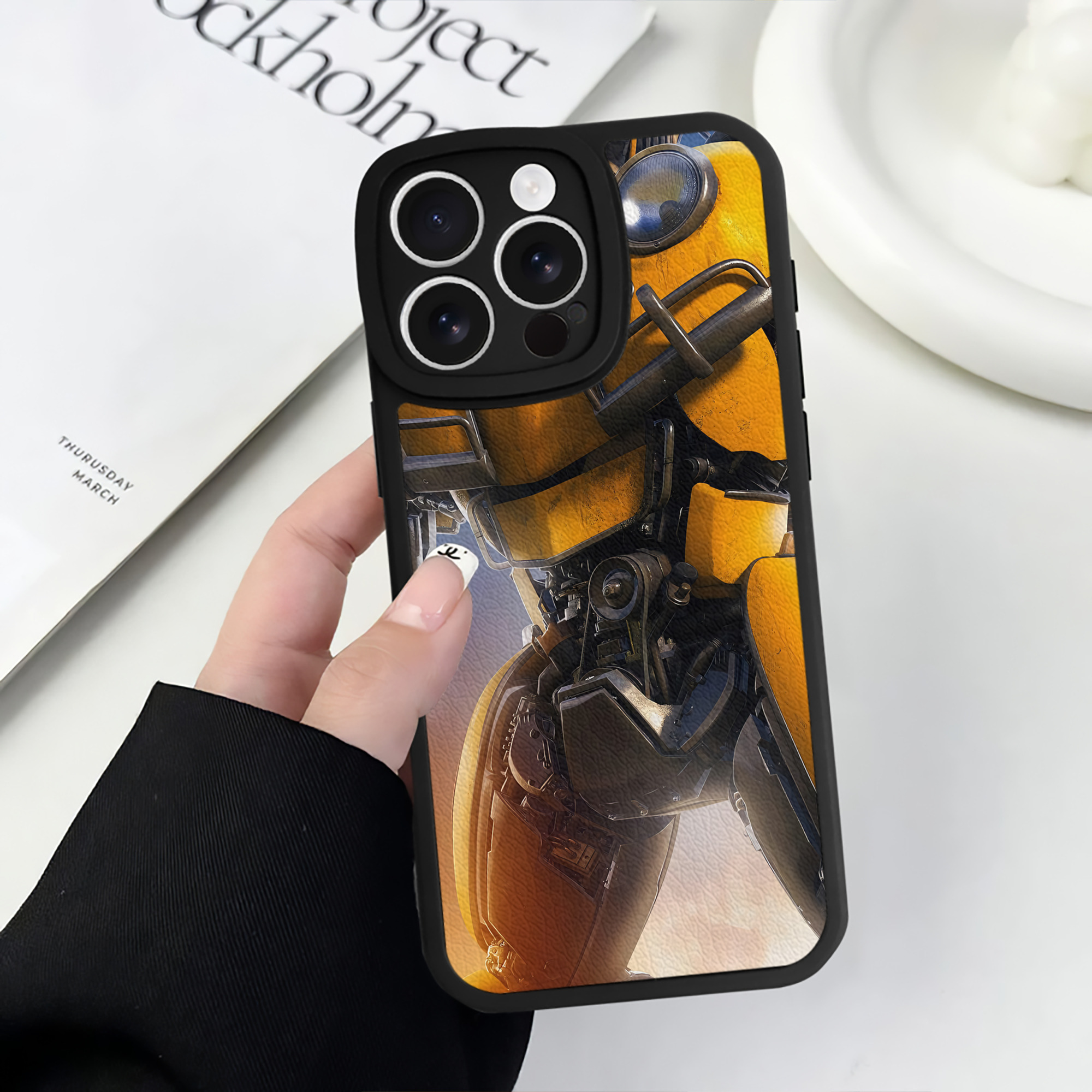 （画像用） Transformers トランスフォーマー 【iPhone 16シリーズ対応】シリコンスマホケース（レザー調） 材質：シリコン